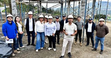 Obras de construcción de la nueva galería comercial y turística en el municipio de Chipaque, Cundinamarca.