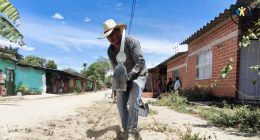 Jornadas comunitarias de limpieza de cunetas y sistemas de drenaje lideradas por la UAEGRD y las Juntas de Acción Comunal en Cundinamarca.
