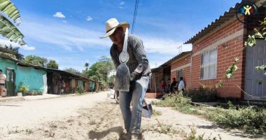 Jornadas comunitarias de limpieza de cunetas y sistemas de drenaje lideradas por la UAEGRD y las Juntas de Acción Comunal en Cundinamarca.