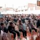 Estudiantes y docentes comunicándose en lengua de señas en el Colegio de Sordos de Soacha.