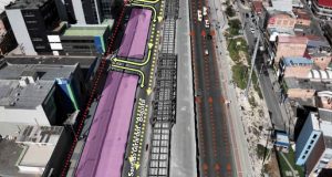 Señalización y frentes de obra en la Autopista Sur de Soacha para la construcción de TransMilenio.