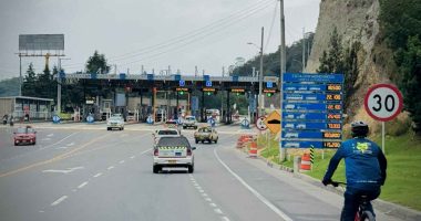 Conoce los reversibles, restricciones de carga y rutas alternas para los 3,8 millones de vehículos que transitarán por Cundinamarca en la semana de receso.