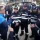 Vehículos circulando por el corredor de la calle 13 durante los operativos de control y gestión del tráfico.