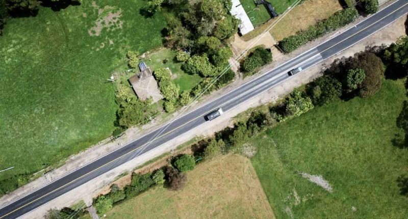 Nuevo pavimento y señalización vial en la carretera que comunica a los municipios de Cajicá y Tabio en Sabana Centro.