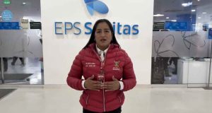 Funcionarios de la Secretaría de Salud de Soacha supervisando la atención y entrega de medicamentos a usuarios de EPS Sanitas.