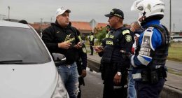 Unidades de la Policía Metropolitana de Soacha realizando patrullajes de prevención y control vial durante la semana de receso.